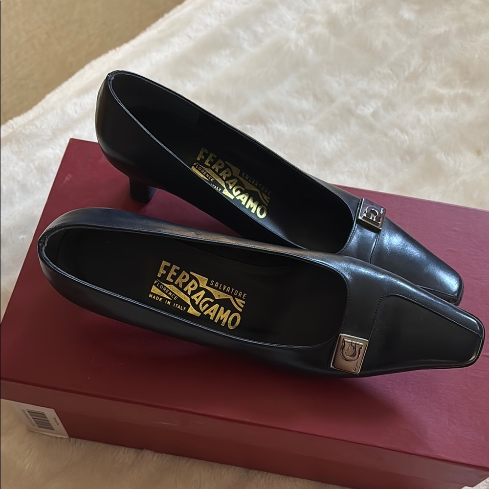 Vintage Salvatore Ferragamo Black Leather Women's Shoes